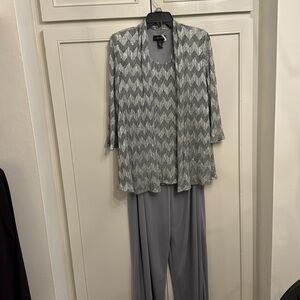 R & M Richards Silver sheen two piece pantsuit